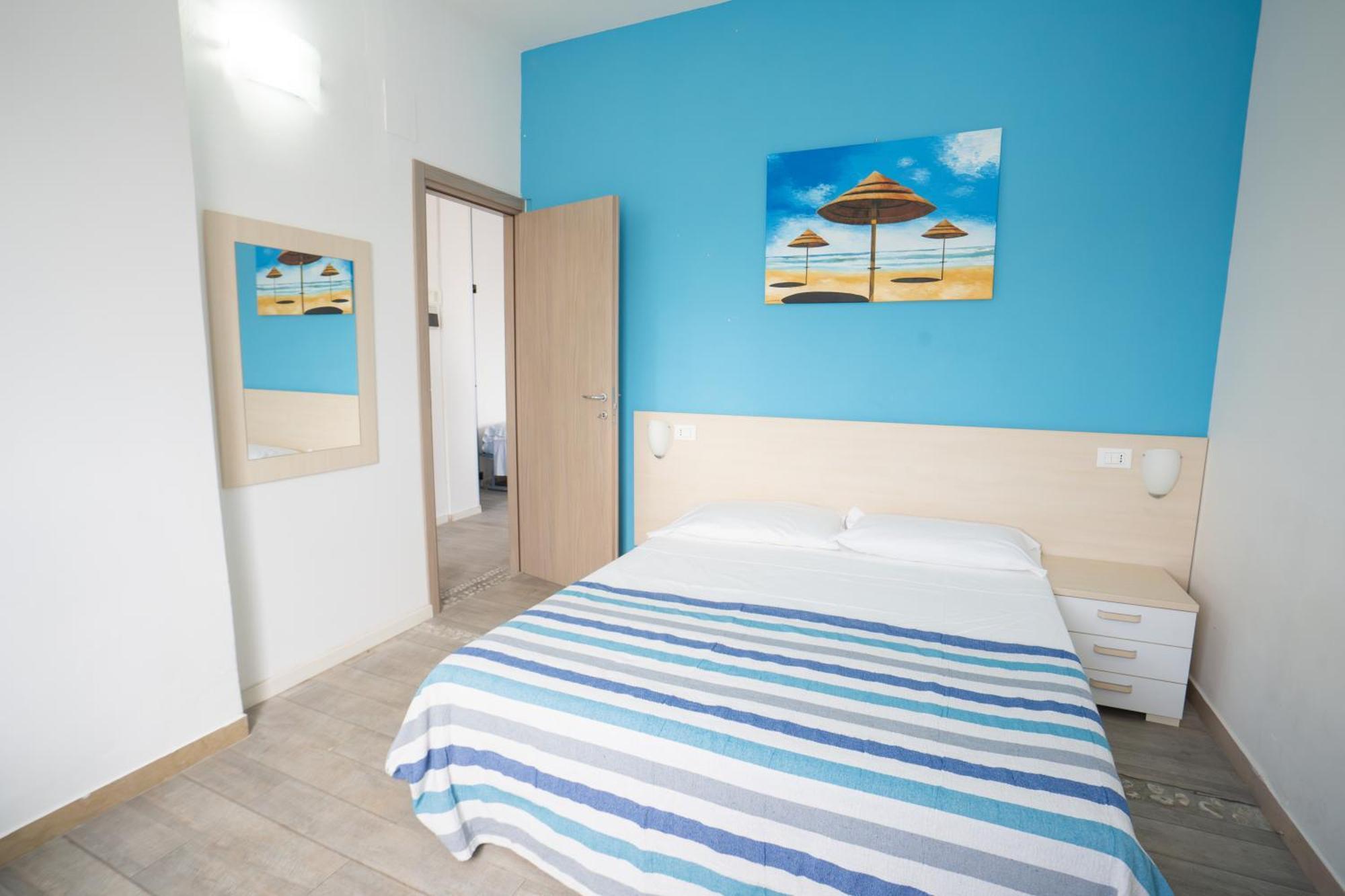 Mare Aparthotel 2*